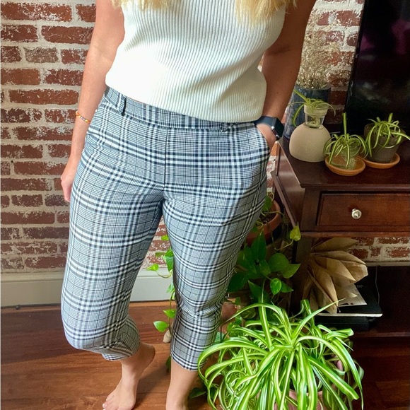 H&M Pants - H&M high rise cropped trousers